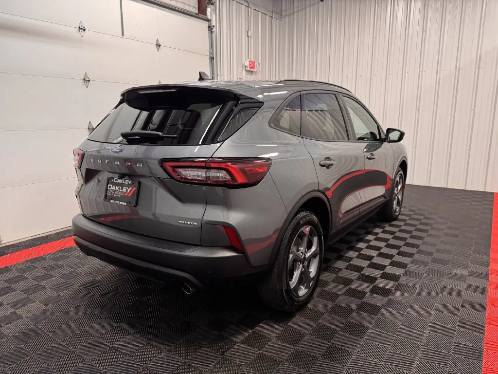 Used 2025 Ford Escape ST-Line w/ Tech Pack #1 AWD/4WD image 5