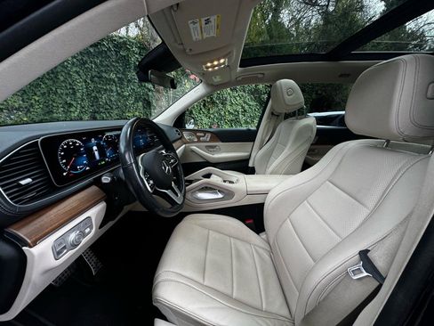 Used 2022 Mercedes-Benz GLS 450 4MATIC image 10