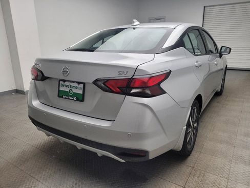 Used 2021 Nissan Versa SV image 9