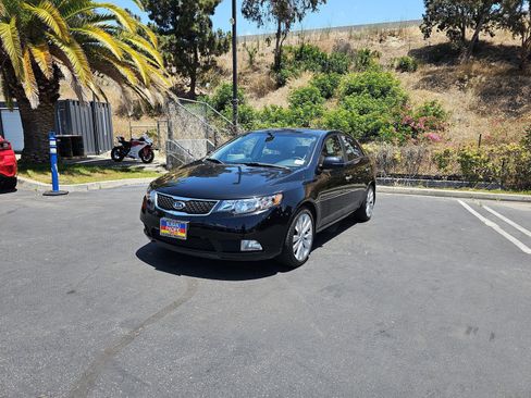 Used 2012 Kia Forte SX w/ Tech Pkg FWD image 3