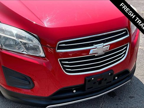 Used 2015 Chevrolet Trax LT w/ LT Sun and Sound Package FWD image 32