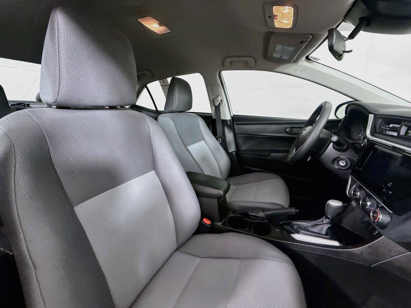 Used 2018 Toyota Corolla L FWD image 32