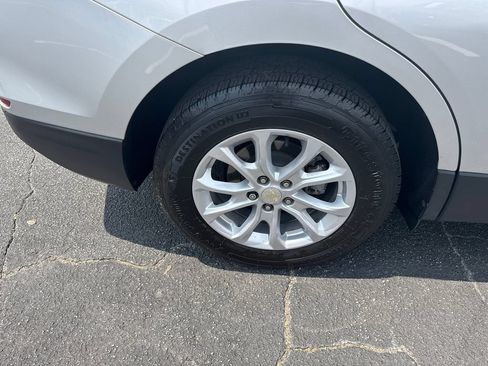 Used 2020 Chevrolet Equinox LS w/ LS Convenience Package FWD image 18