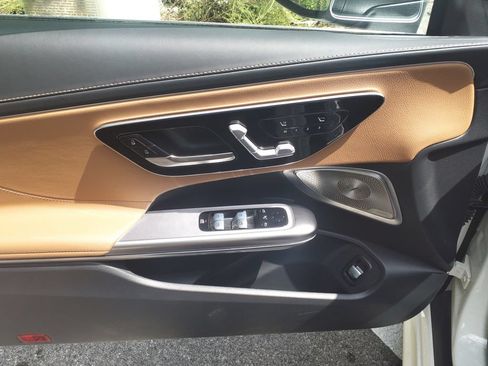 Certified 2025 Mercedes-Benz CLE 300 4MATIC Cabriolet image 22