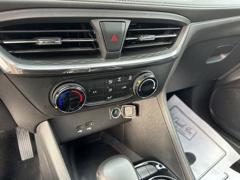 Used 2025 Buick Encore GX Preferred FWD image 33