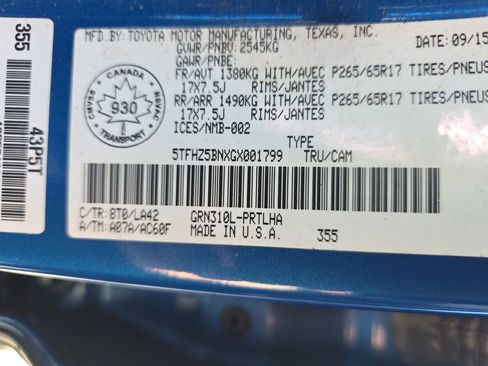 Used 2016 Toyota Tacoma Limited image 40