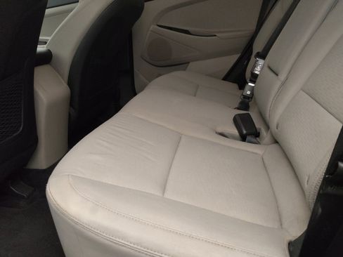 Used 2020 Hyundai Tucson SE image 18