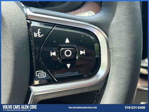 Used 2024 Volvo XC60 B5 Plus AWD/4WD image 21