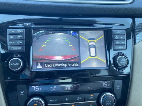 Used 2015 Nissan Rogue SL w/ SL Premium Package FWD image 17