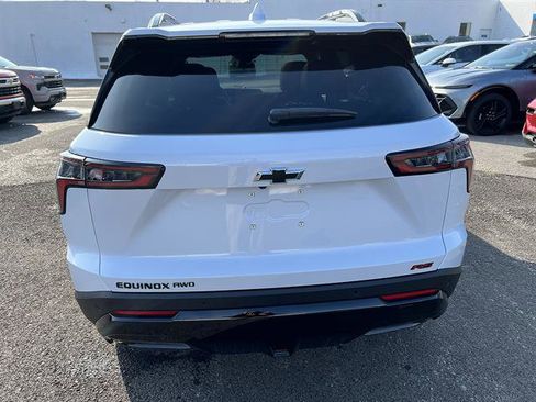New 2026 Chevrolet Equinox RS w/ Convenience Package III AWD/4WD image 4