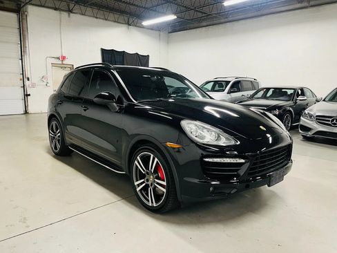 Used 2011 Porsche Cayenne Turbo AWD/4WD image 4
