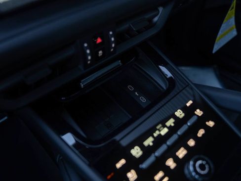 New 2026 Porsche Cayenne GTS image 23