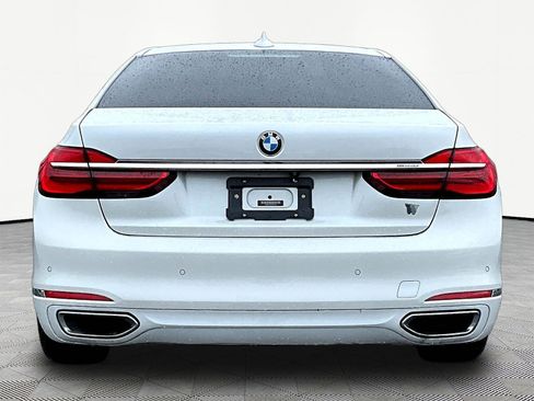 Used 2017 BMW 750i xDrive AWD/4WD image 5