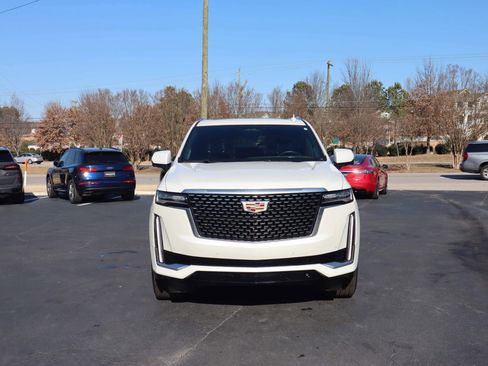 Used 2022 Cadillac Escalade Premium Luxury w/ Performance Package image 15