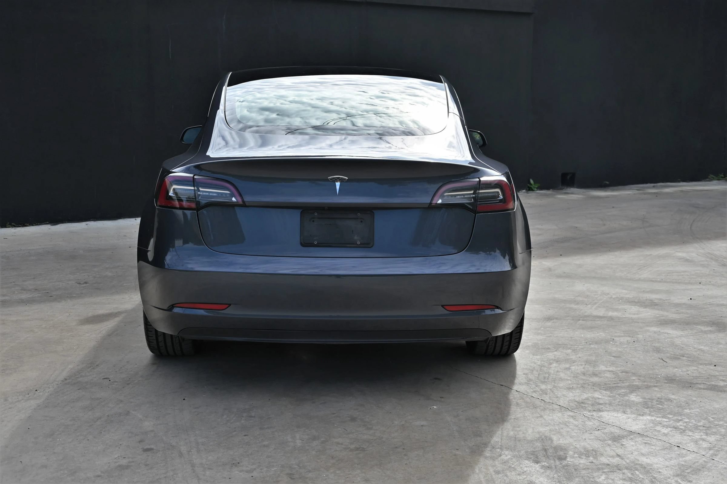 Used 2023 Tesla Model 3 Standard Range RWD image 5