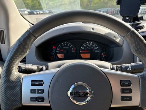 Used 2021 Nissan Frontier SV AWD/4WD image 18