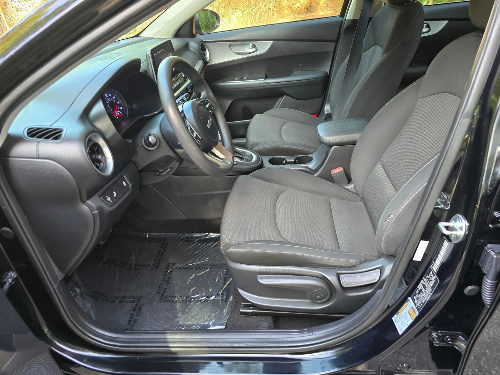 Used 2023 Kia Forte LXS w/ LXS Technology Package FWD image 19