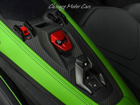 Used 2025 Lamborghini Revuelto AWD/4WD image 15
