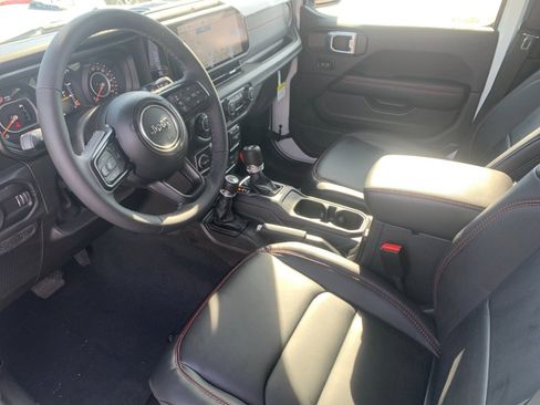New 2026 Jeep Wrangler Unlimited Rubicon image 10
