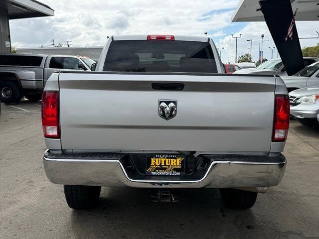 Used 2015 RAM 2500 Tradesman w/ Chrome Appearance Group AWD/4WD image 4