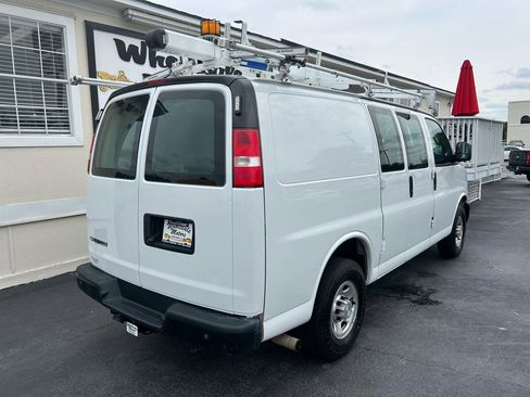 Used 2019 Chevrolet Express 2500 w/ Driver Convenience Package RWD image 8