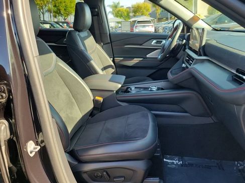 Used 2026 Ford Explorer ST w/ Sun And Sound Package AWD/4WD image 18