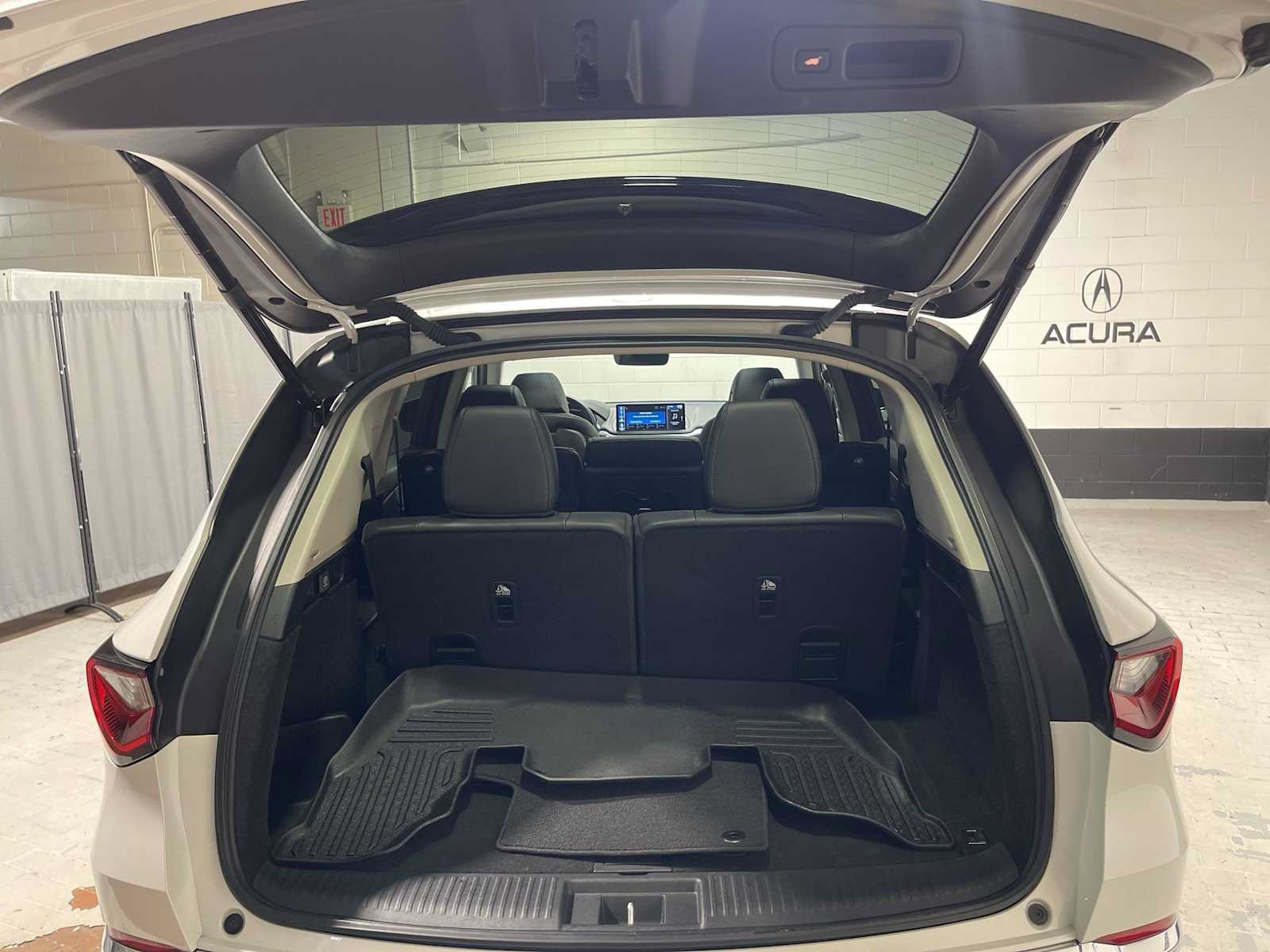 Certified 2025 Acura MDX SH-AWD image 19