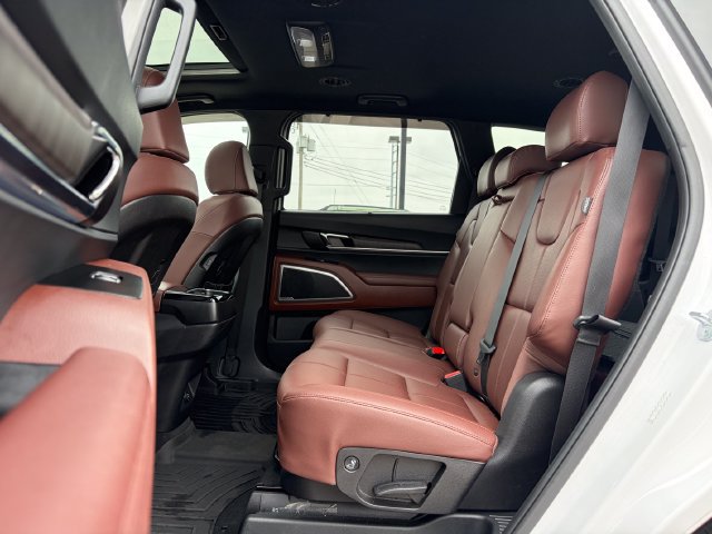 Certified 2024 Kia Telluride EX FWD image 22