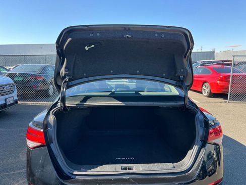 Used 2025 Nissan Sentra SV image 30