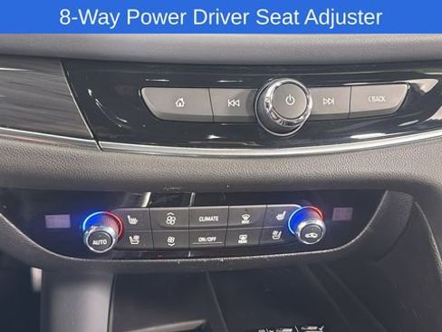Used 2024 Buick Enclave Premium AWD/4WD image 30