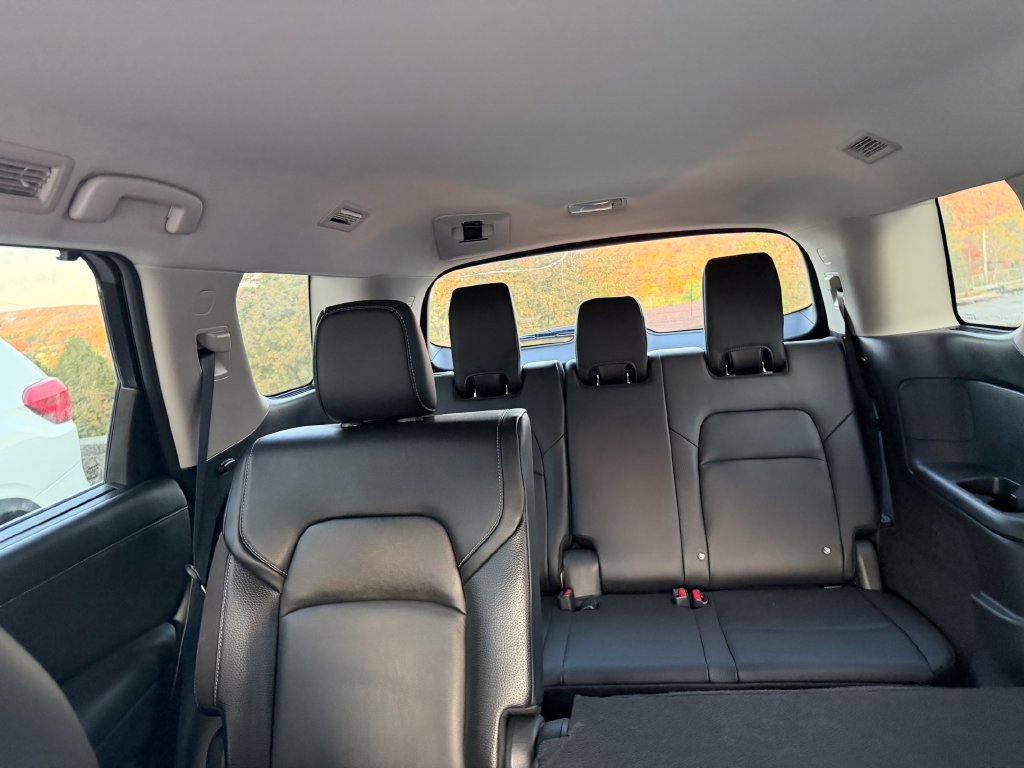 Used 2023 Nissan Pathfinder SL w/ Cargo Package AWD/4WD image 20