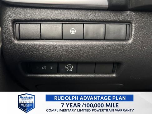 Used 2023 Nissan Rogue SV image 39