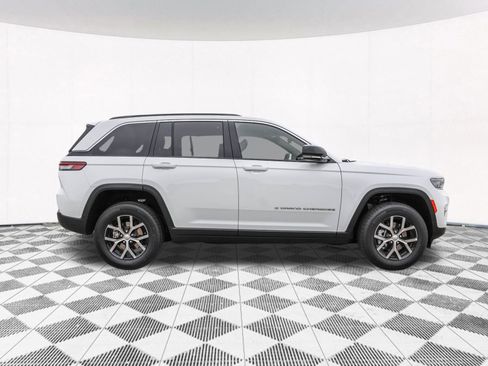 New 2025 Jeep Grand Cherokee Limited image 11