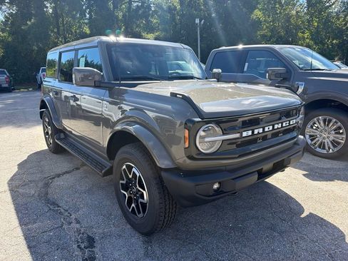 New 2026 Ford Bronco Outer Banks AWD/4WD image 2