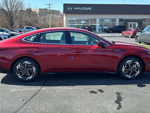 New 2026 Hyundai Sonata SEL FWD image 3