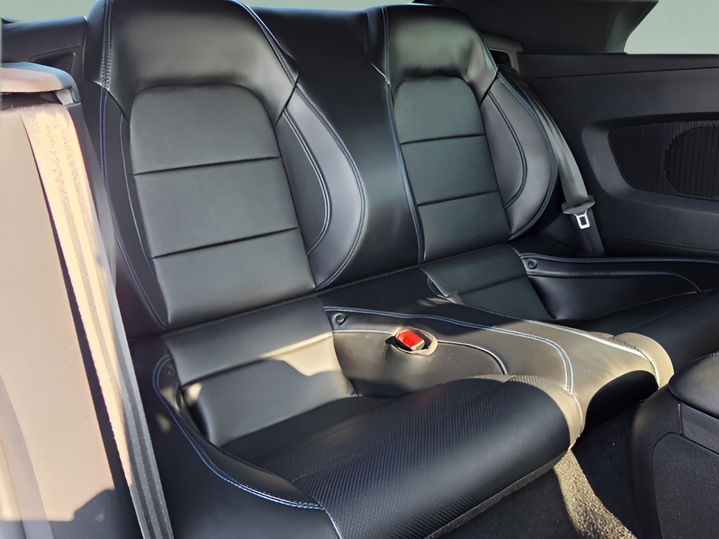 Used 2019 Ford Mustang GT Premium w/ GT Performance Package RWD image 16