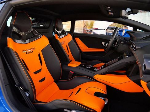 Used 2020 Lamborghini Huracan EVO image 8