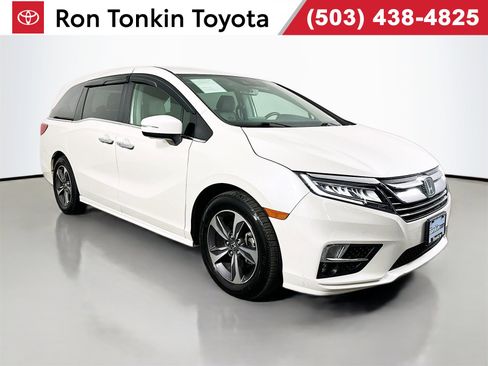 Used 2018 Honda Odyssey Touring image 1