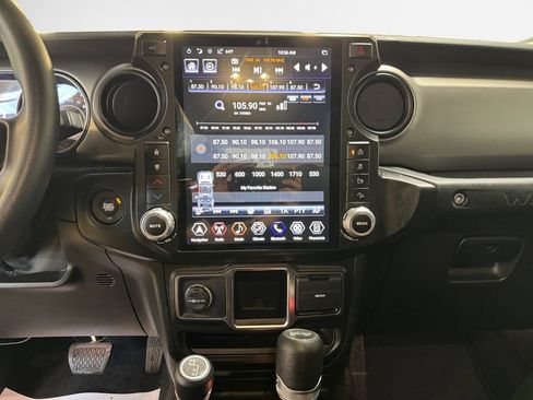 Used 2021 Jeep Wrangler Sport AWD/4WD image 22