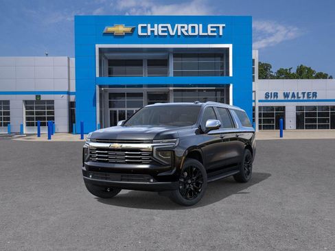 New 2026 Chevrolet Suburban Premier image 8