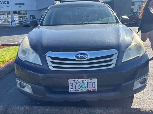 Used 2012 Subaru Outback 2.5i Premium w/ All-Weather Pkg AWD/4WD image 4