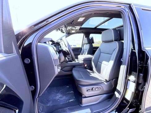 New 2026 GMC Yukon Elevation w/ Elevation Premium Package AWD/4WD image 10