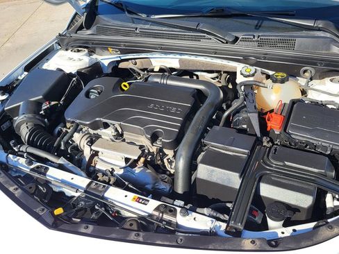 Used 2024 Chevrolet Malibu LT image 33