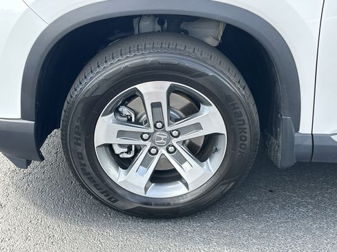 Used 2025 Honda Pilot EX-L image 11