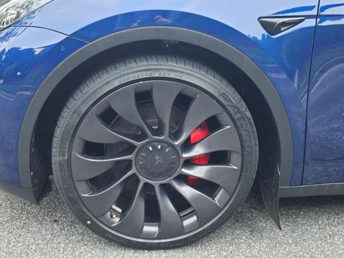 Used 2023 Tesla Model Y Performance AWD/4WD image 18