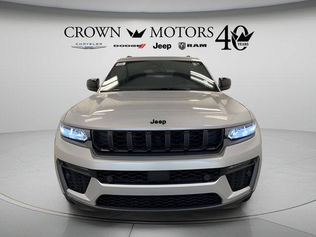 Used 2026 Jeep Grand Cherokee L Limited AWD/4WD image 2