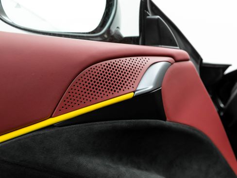 Certified 2022 Ferrari Roma image 13