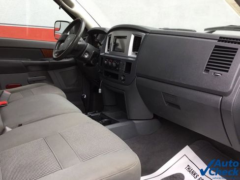 Used 2006 Dodge Ram 2500 Truck SLT image 27