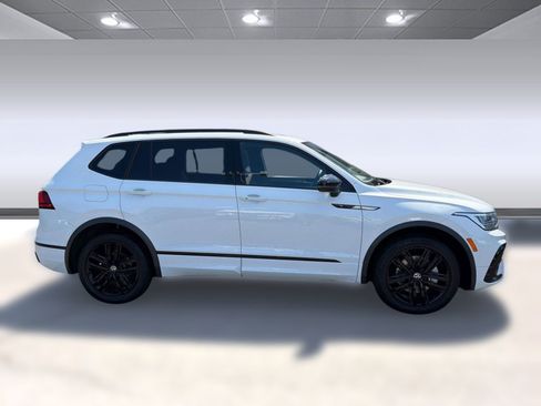 Used 2022 Volkswagen Tiguan SE R-Line AWD/4WD image 7