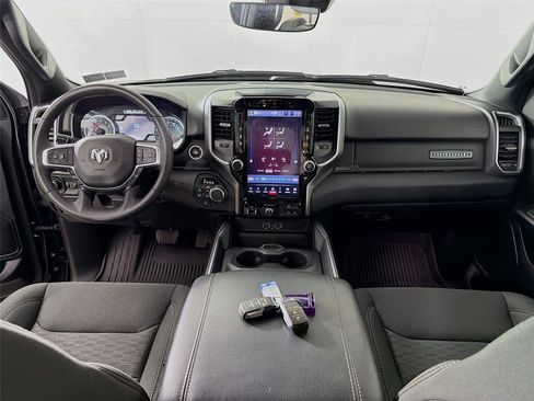 Used 2025 RAM 1500 Big Horn AWD/4WD image 23